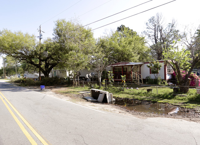 Ashley Mobile Home Park in North Charleston, SC - Building Photo - Building Photo