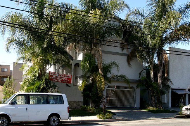 1535 Obispo Ave in Long Beach, CA - Foto de edificio - Building Photo