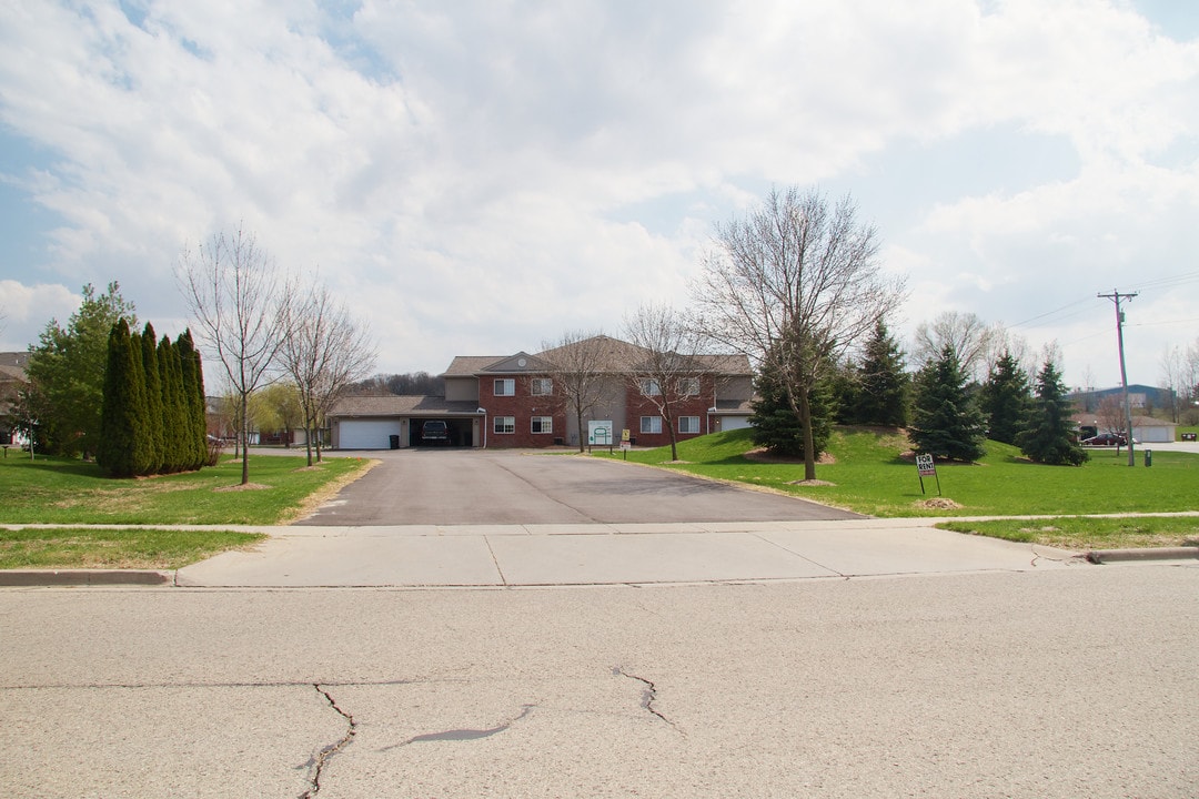 1387 Dayton St in Mayville, WI - Building Photo