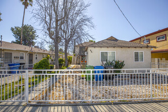 13926 Sherman Way in Van Nuys, CA - Building Photo - Building Photo