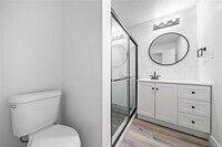 1106 W Tri Oaks Ln photo'