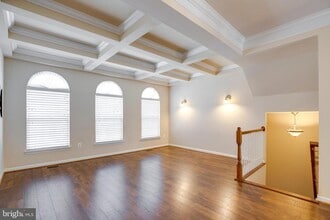 4527 English Holly Dr in Fairfax, VA - Building Photo - Building Photo