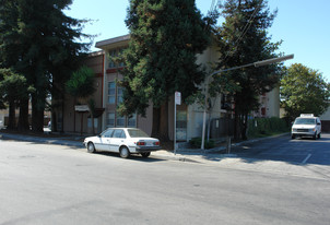 Watsonville Royal Apartments