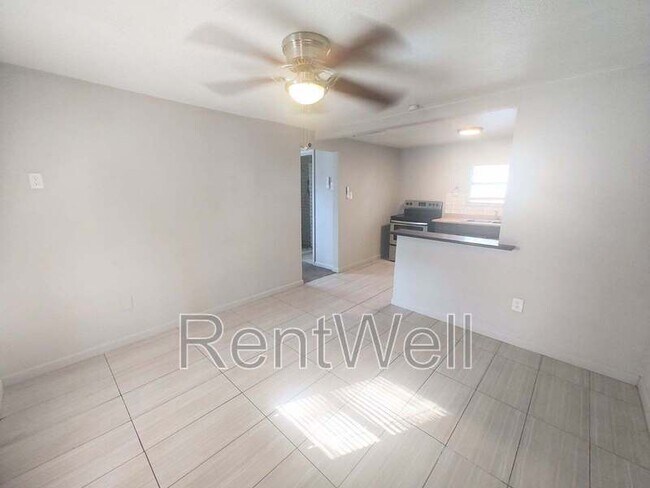 2404 Avenue U in Lubbock, TX - Building Photo - Building Photo