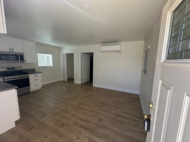 808 E Orange St in Santa Maria, CA - Building Photo - Building Photo