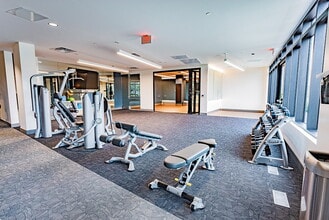 1250 Lakeside in Sunnyvale, CA - Foto de edificio - Building Photo