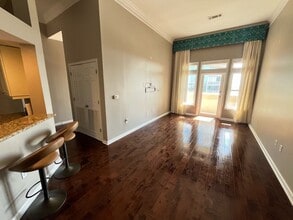 3334 Peachtree Rd NE, Unit 1705 in Atlanta, GA - Building Photo - Building Photo