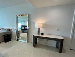 3131 NE 7th Ave, Unit 3003 in Miami, FL - Building Photo - Building Photo