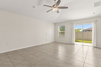 86444 Nassau Xing Wy in Yulee, FL - Building Photo - Building Photo