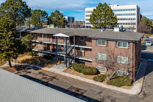 Bowling Green Condominiums in Denver, CO - Building Photo - Building Photo