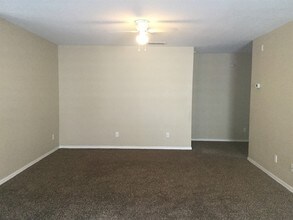 2340 Norwood Pl in Tavares, FL - Building Photo - Building Photo