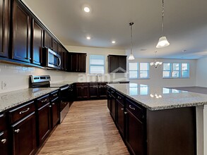 160 Twin River Dr in Mooresville, NC - Foto de edificio - Building Photo