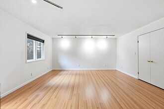 700 10th St in Secaucus, NJ - Building Photo - Building Photo