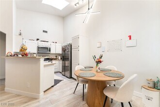 3320 S Fort Apache Rd in Las Vegas, NV - Building Photo - Building Photo