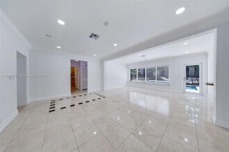 1410 Bird Rd in Coral Gables, FL - Building Photo - Building Photo