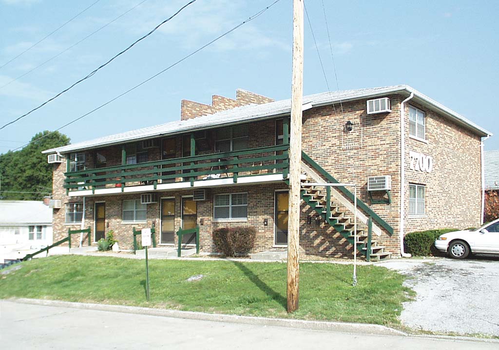 7700 W Main St in Belleville, IL - Building Photo