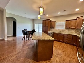 2425 Bellerive Cir in Manhattan, KS - Building Photo - Building Photo
