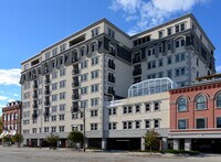 New London Harbour Towers in New London, CT - Foto de edificio - Building Photo