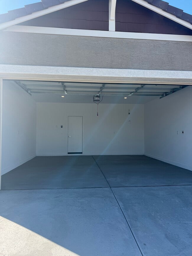2325 W Chanute Pass in Phoenix, AZ - Building Photo - Building Photo