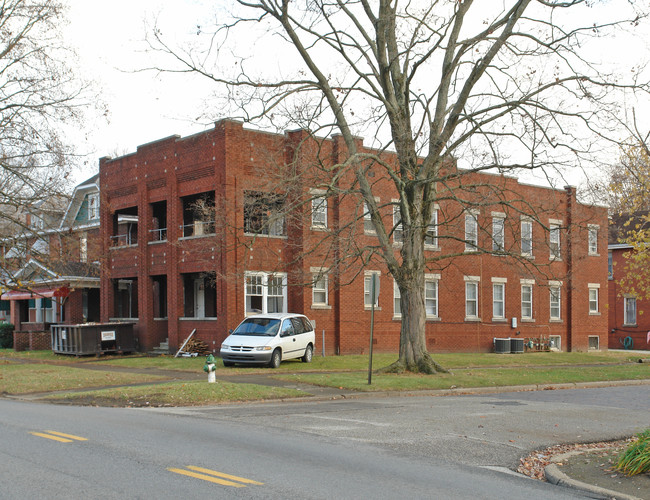 401 8th Ave in Huntington, WV - Building Photo - Building Photo