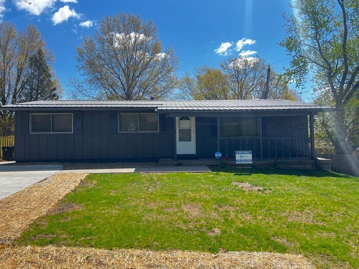 909 20th Ave Photo
