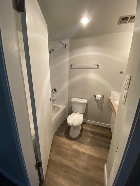 Carlisle Court in Coquitlam, BC - Building Photo - Building Photo
