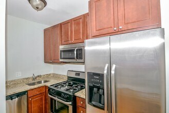 2109 W Ainslie St in Chicago, IL - Building Photo - Building Photo