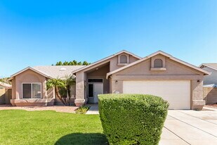 5537 N 76th Dr in Glendale, AZ - Building Photo