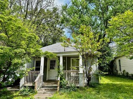 923 E Dale St in Springfield, MO - Building Photo