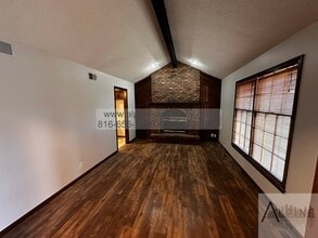 10506 NW 57 St in Parkville, MO - Building Photo - Building Photo
