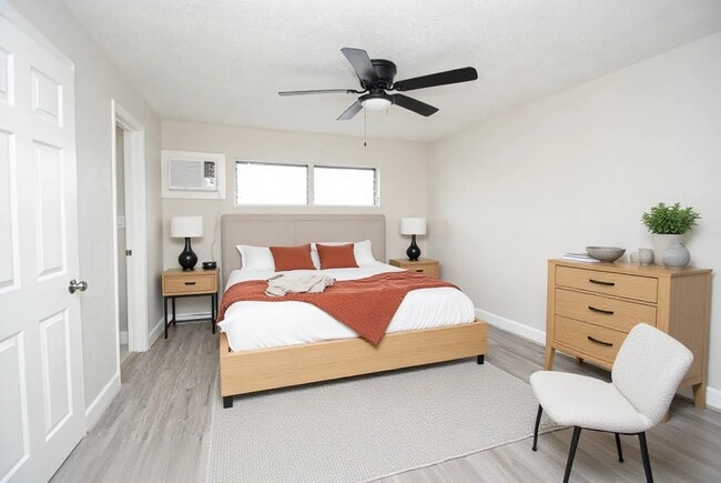 2515 Yoakum Blvd in Houston, TX - Foto de edificio - Building Photo