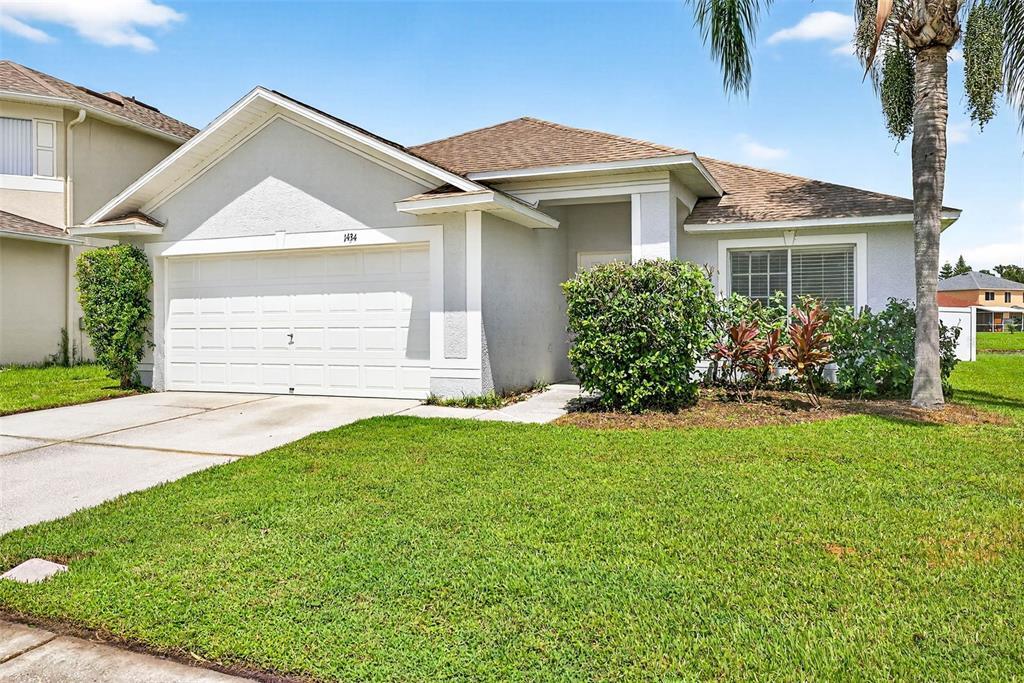 1434 Ocean Reef Rd in Wesley Chapel, FL - Building Photo