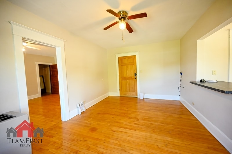 205 N Maple St in Black Creek, WI - Building Photo