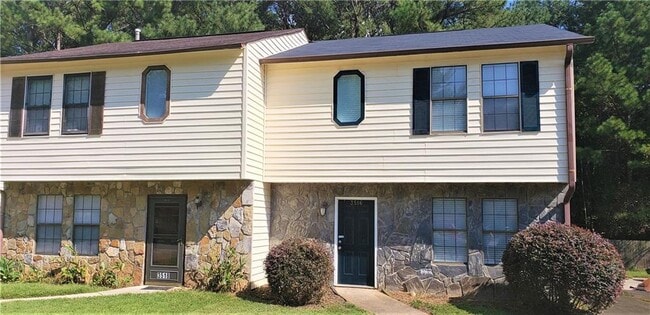 property at 3516 Hopkins Ct