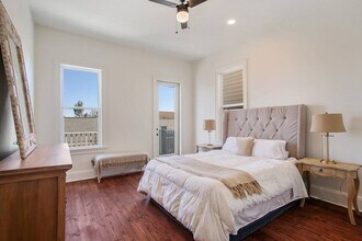 2215 Louisiana Ave in New Orleans, LA - Building Photo - Building Photo