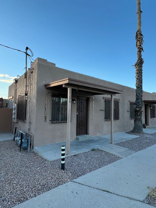 2206 S 5th Ave in Tucson, AZ - Building Photo