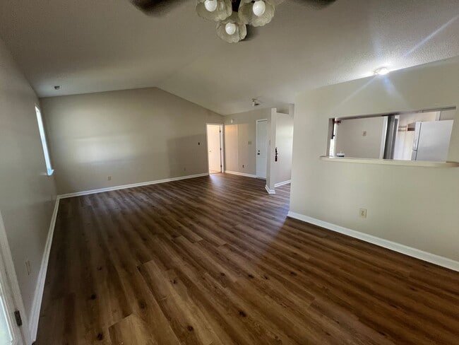 107 Pine Needle Dr in Hubert, NC - Building Photo - Building Photo