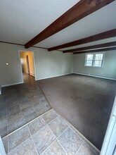 427 S Hamilton St, Unit B in Painted Post, NY - Foto de edificio - Building Photo