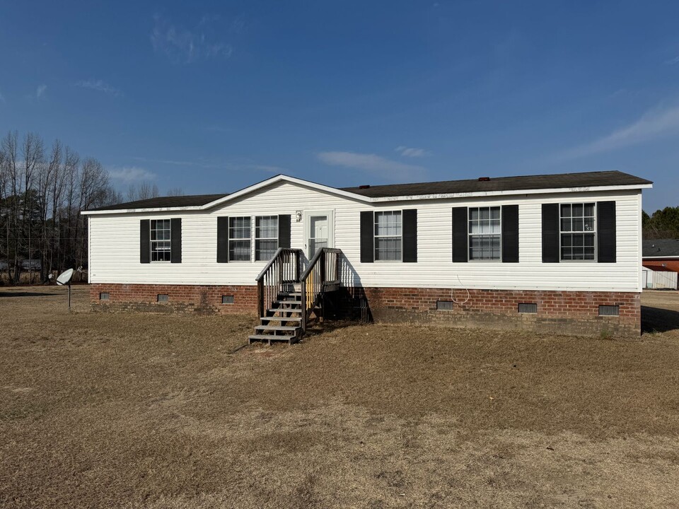 56 Hemlock Ln in Tarboro, NC - Building Photo