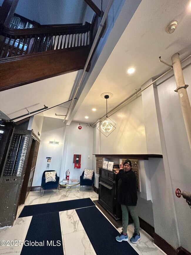 5 Broadway-Unit -408 in Troy, NY - Building Photo - Building Photo