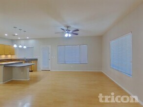 6524 W Range Mule Dr, Unit 7 BELL STREET #407 in Phoenix, AZ - Building Photo - Building Photo