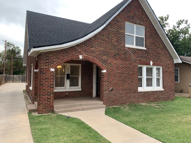 2021 15th St in Lubbock, TX - Building Photo