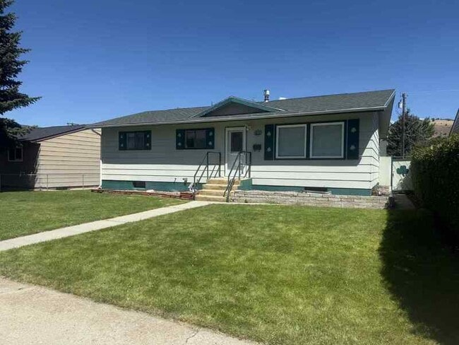 property at 2108 Hayes St