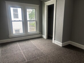 1725 D Ave NE in Cedar Rapids, IA - Building Photo - Building Photo