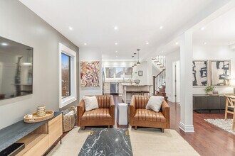38 Guthrie Ave in Toronto, ON - Building Photo - Building Photo