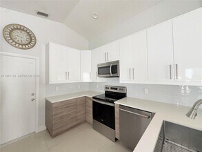 1628 Salerno Cir in Weston, FL - Building Photo - Building Photo