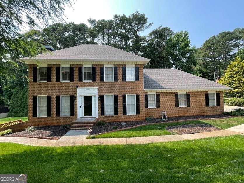 1502 Eryn Cir in Suwanee, GA - Building Photo