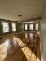 18 Plantation St in Worcester, MA - Building Photo