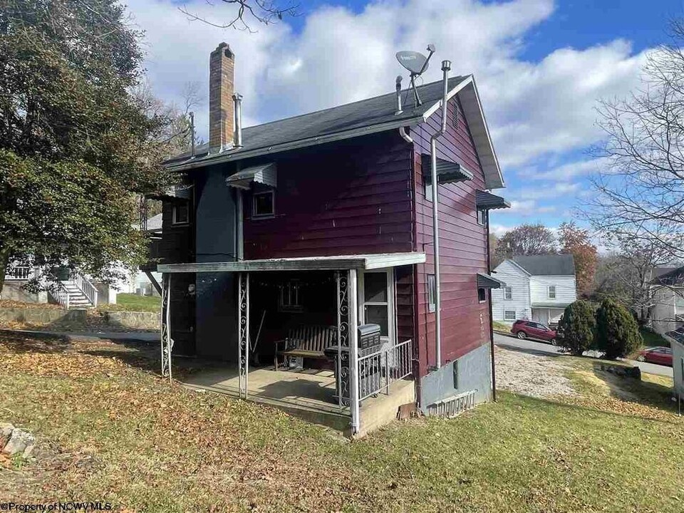 804 Glenn Ave in Fairmont, WV - Building Photo