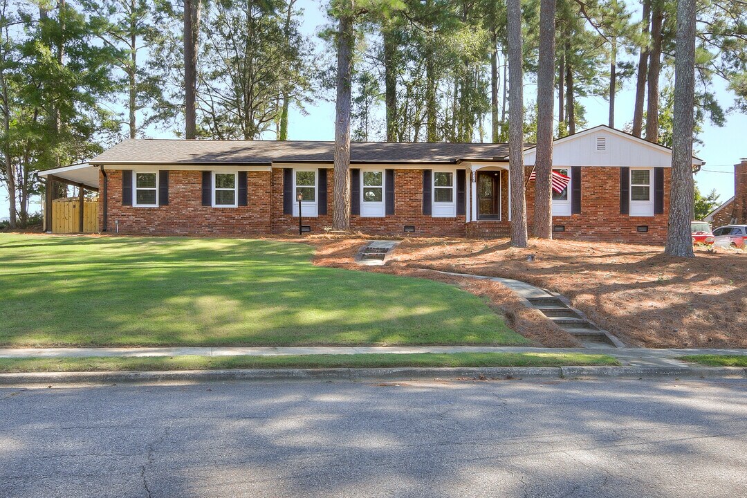 226 Thread Needle Rd E in Augusta, GA - Building Photo